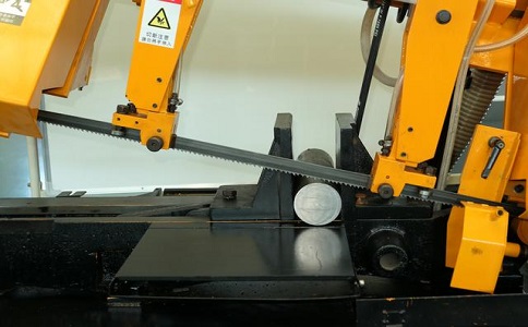 五通桥数控带锯床自动送料精度会出现偏差吗？